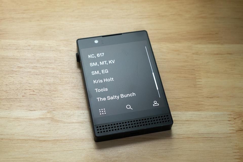 De basis-UI is bedoeld om het onbedachtzame telefoongebruik ontmoedigen. 