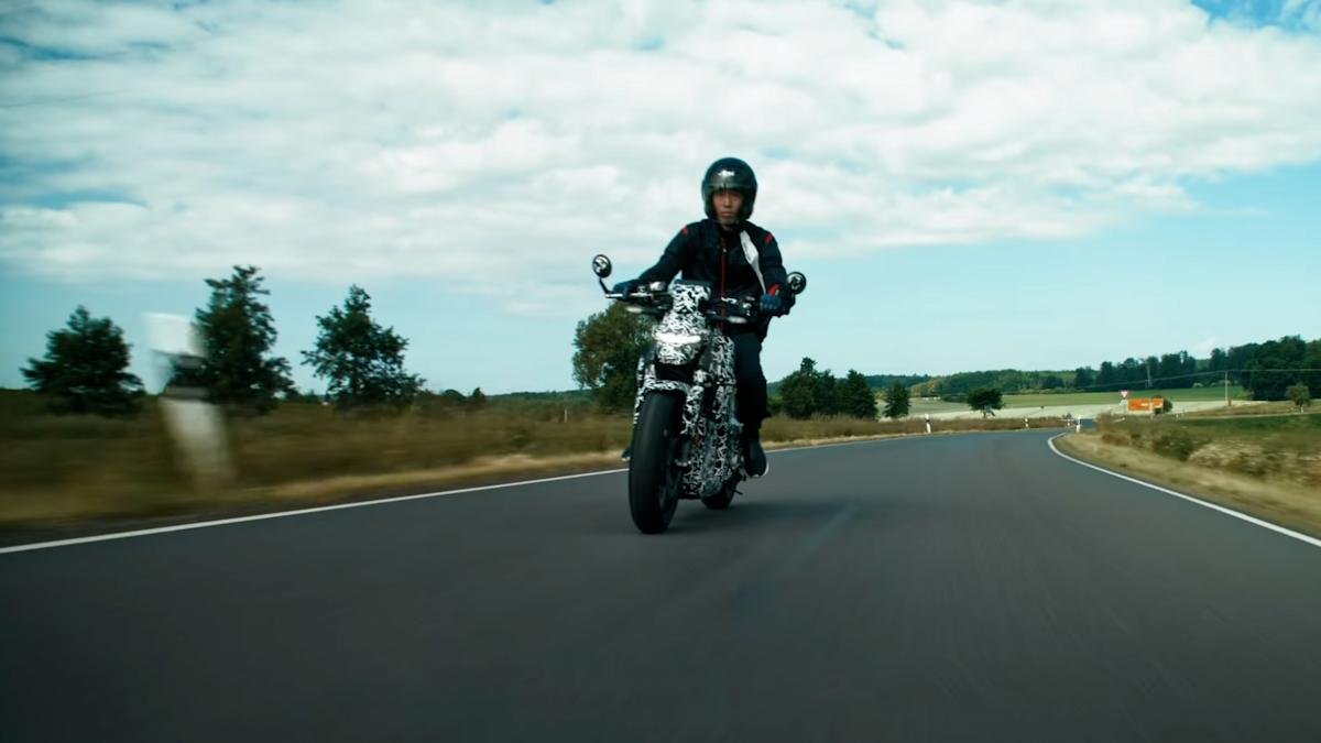 Honda belachelijk gemaakt vanwege eerste e-motorcycle met snelle lading