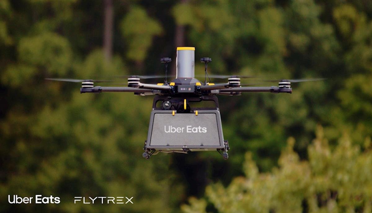 Uber neemt dit jaar (nogmaals) de levering van voedsel uit drone