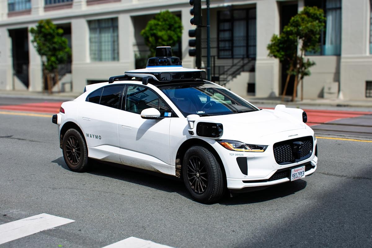 Waymo lanceert volgend jaar volledig autonome taxidienst in Londen