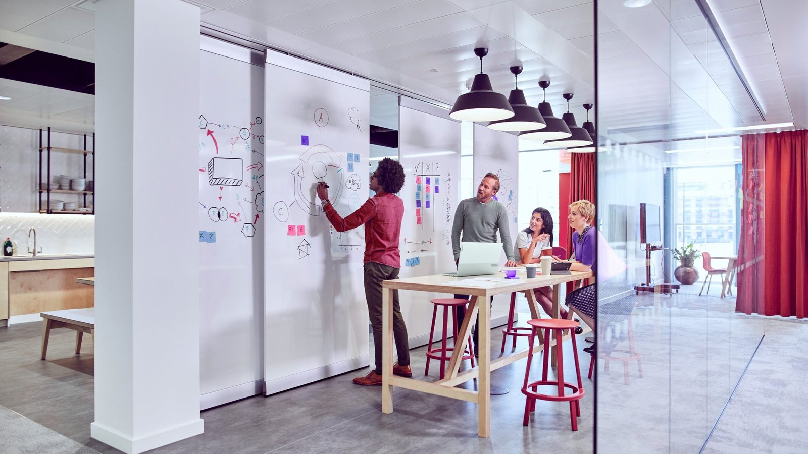 Lenovo breidt ecosysteem uit met ThinkSmart en Huddly integratie