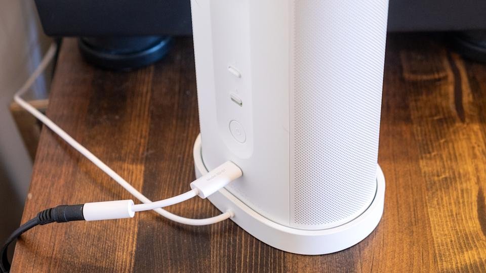 De line-in-aansluiting op de Sonos Play.