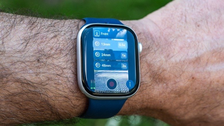 Blackmagic Camera-app getoond op Apple Watch