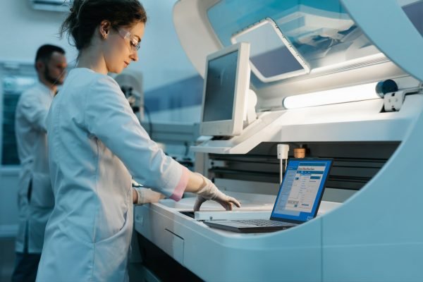 Lenovo introduceert geavanceerde werkstations en siliciumanodebatterij voor notebooks