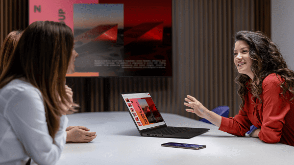 Lenovo optimaliseert bedrijfscomputers met AI en innovatieve platforms